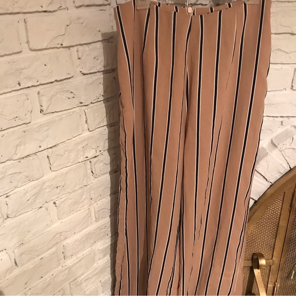 📦5/$50 Nasty Gal Down The Line High Waisted Wide Leg Stripe Pants Neutral Tan - Picture 5 of 8